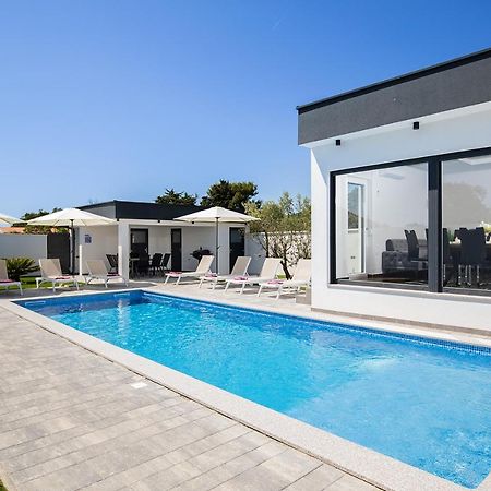 Villa L&L Medulin Exteriör bild